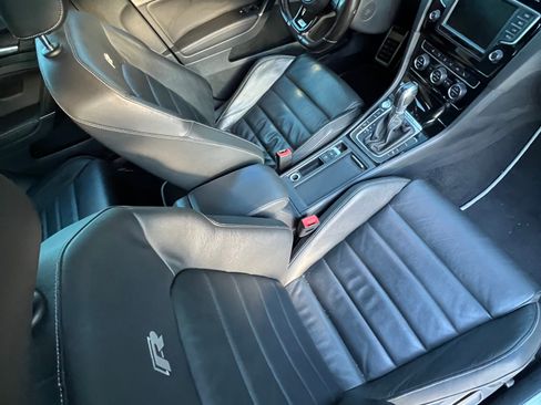 Used 2017 Volkswagen Golf Hatchback Sedan 4D image 23