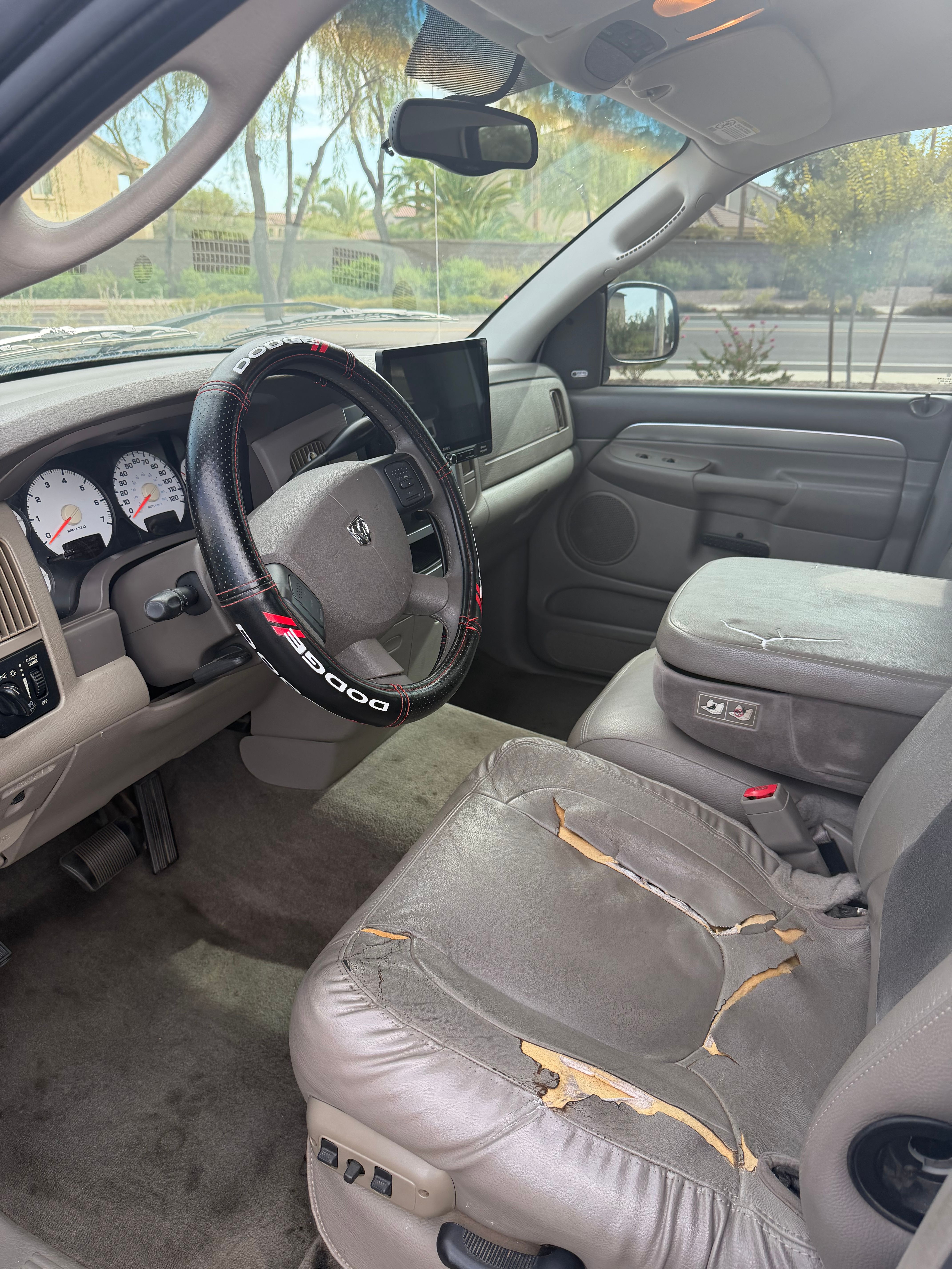 Used 2004 Dodge Ram 1500 Truck SLT w/ Trailer Tow Group RWD image 10