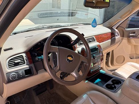 Used 2011 Chevrolet Tahoe LT w/ Luxury Package image 2