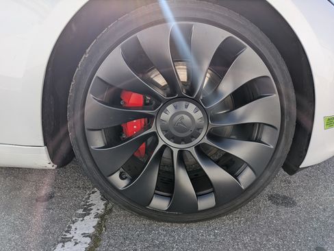 Used 2023 Tesla Model 3 Performance image 24