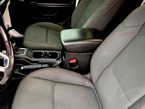 Used 2020 Jeep Wrangler Unlimited Rubicon image 12