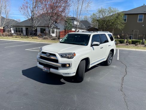 Used 2017 Toyota 4Runner Limited image 2