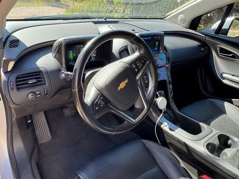 Used 2013 Chevrolet Volt Premium w/ Premium Trim Package image 6