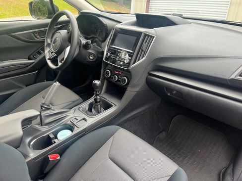 Used 2022 Subaru Crosstrek 2.0i image 10