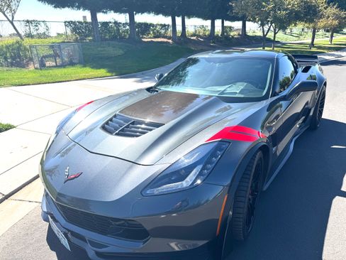 Used 2018 Chevrolet Corvette Z06 RWD image 11