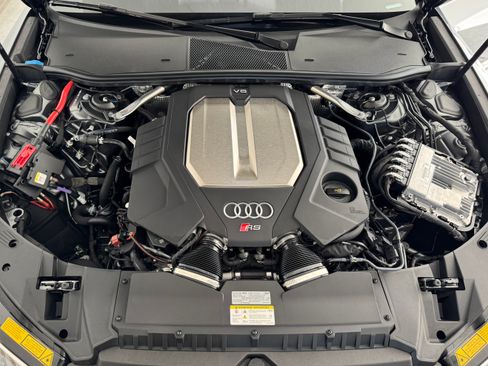 Used 2025 Audi RS 6 performance AWD/4WD image 10
