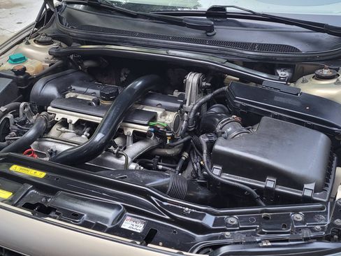 Used 2001 Volvo S60 2.4T image 10