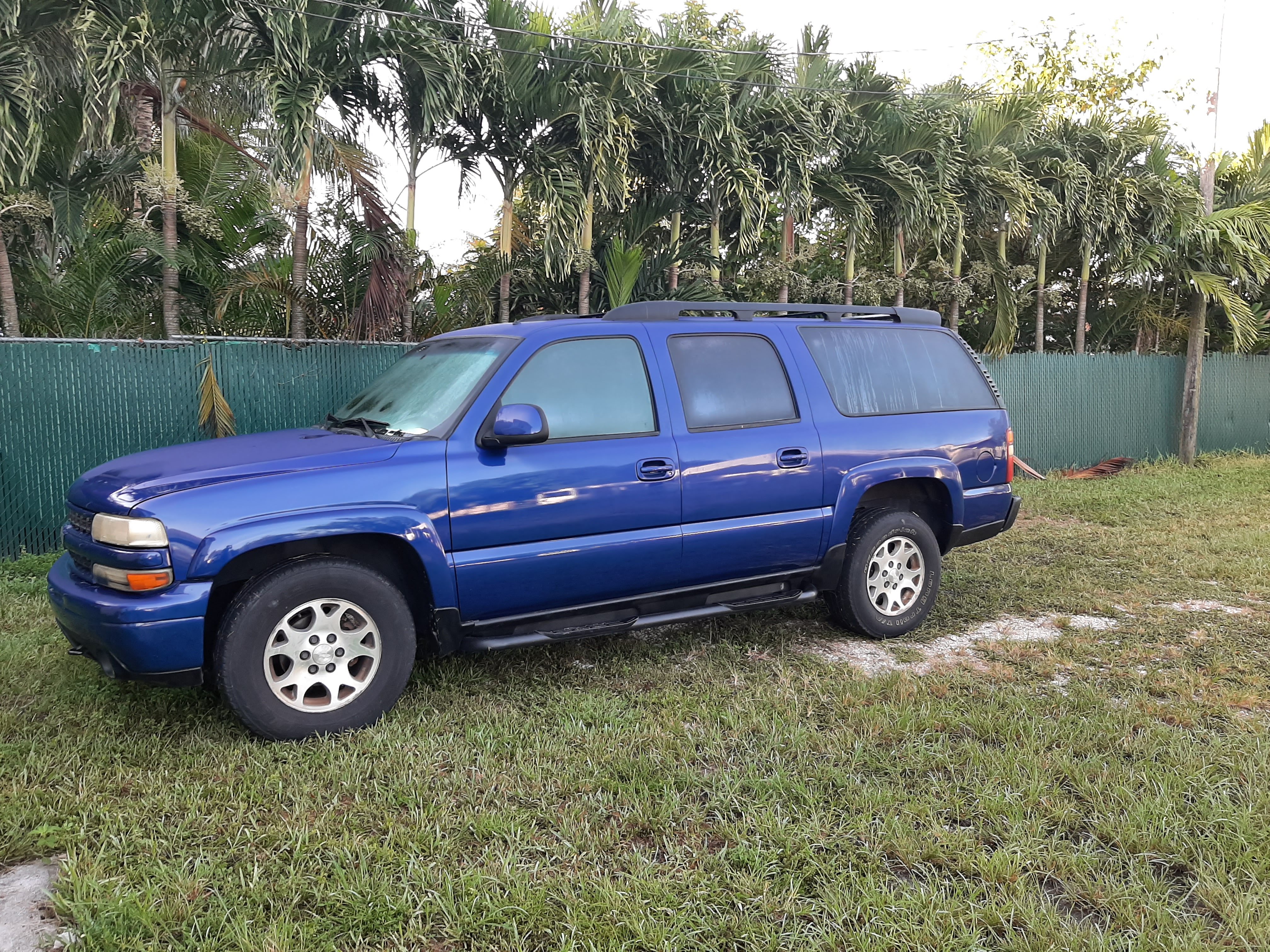 Used 2002 Chevrolet Suburban Z71 AWD/4WD image 7