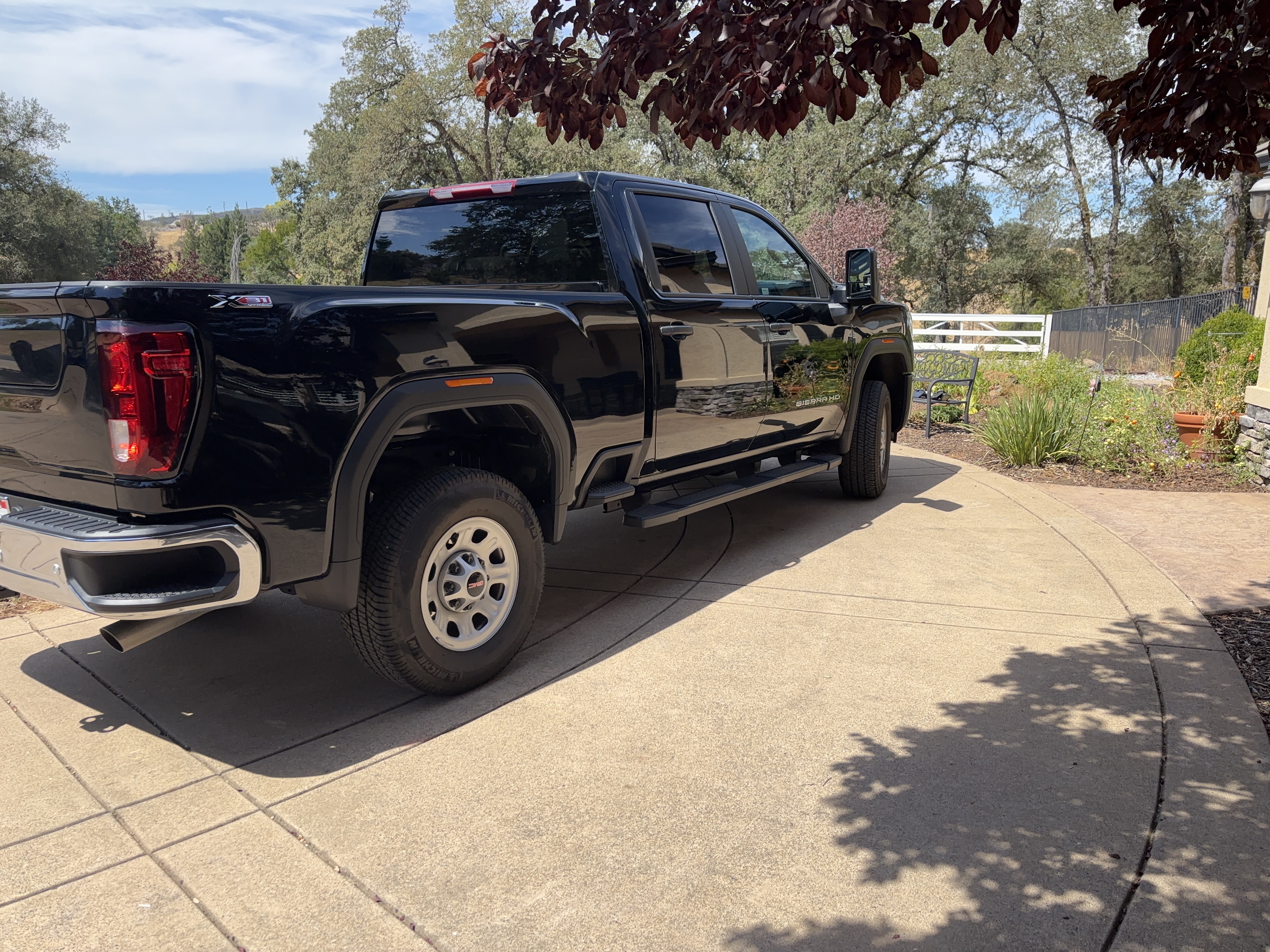 Used 2026 GMC Sierra 3500 Pro w/ 1SA Pro Safety Plus Package AWD/4WD image 11