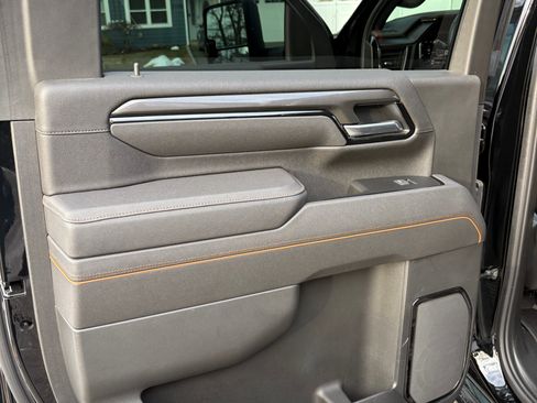 Used 2025 GMC Sierra 2500 AT4 w/ AT4 Premium Plus Package image 22