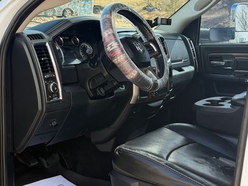 Used 2014 RAM 2500 Laramie w/ Convenience Group image 4