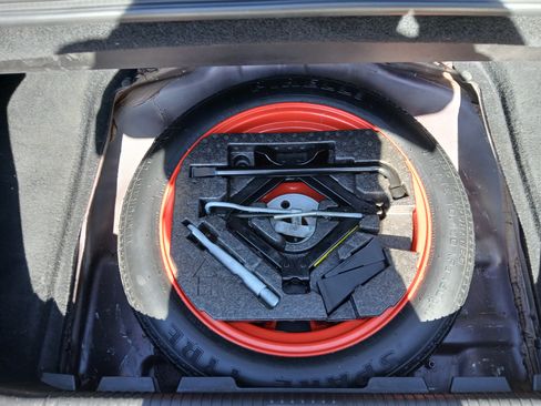 Used 2011 Jaguar XK Convertible image 25