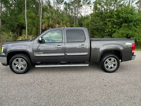 Used 2010 GMC Sierra 1500 SLE w/ Regional Value Package image 1