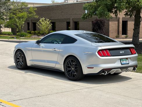 Used 2016 Ford Mustang GT Premium RWD image 5