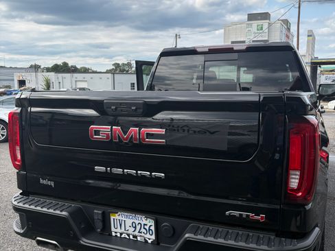 Used 2023 GMC Sierra 1500 AT4 w/ AT4 Preferred Package AWD/4WD image 5