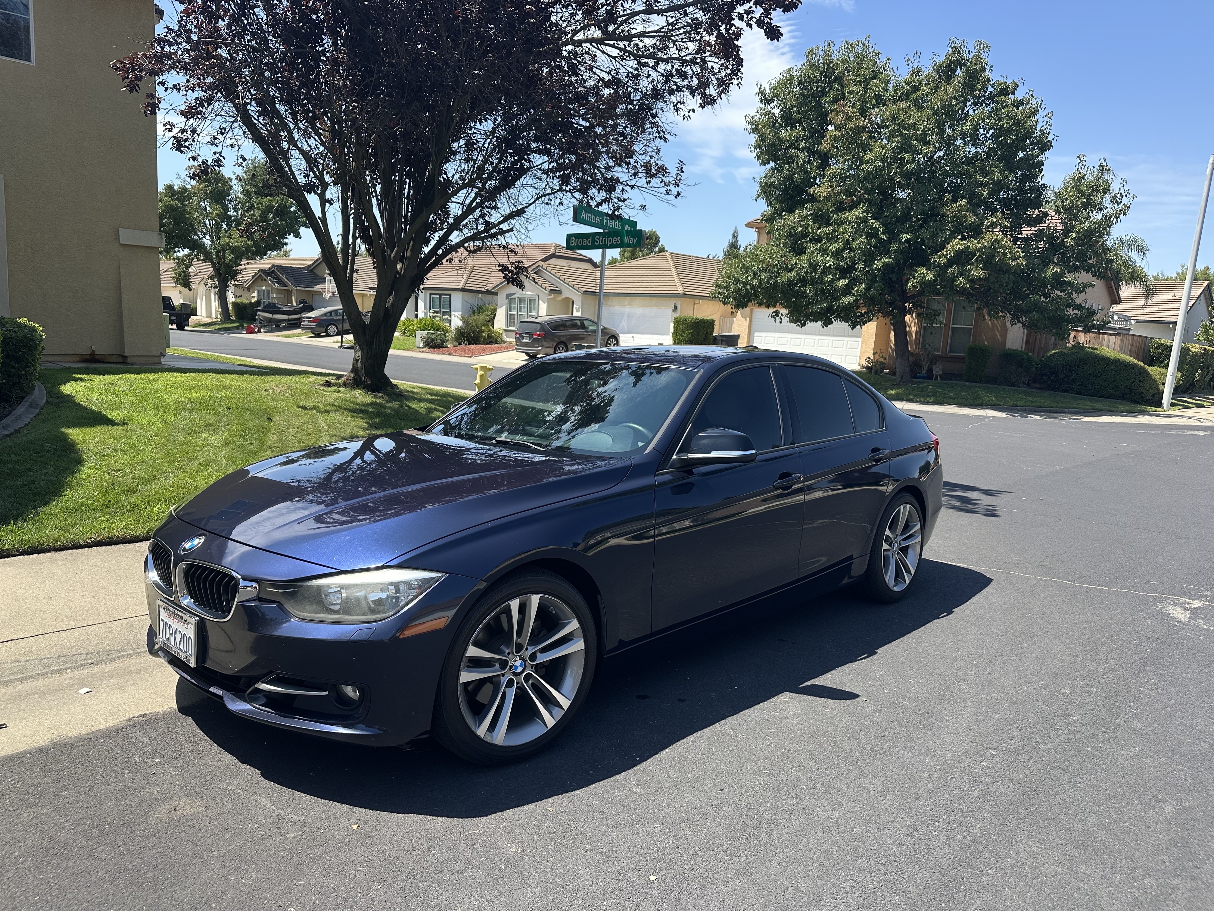 Used 2013 BMW 328i Sedan RWD image 2