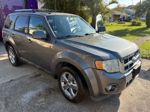 Used 2011 Ford Escape Limited w/ 301A Rapid Spec Order Code AWD/4WD image 10