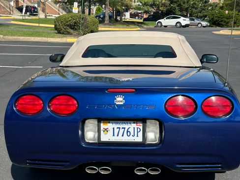 Used 2004 Chevrolet Corvette Convertible w/ Preferred Equipment Group image 8