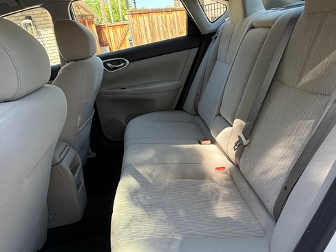 Used 2015 Nissan Sentra SV FWD image 9