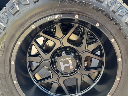 Used 2019 Ford F250 Platinum w/ Platinum Ultimate Package AWD/4WD image 12