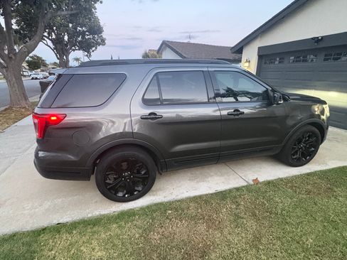 Used 2019 Ford Explorer Sport w/ Equipment Group 401A AWD/4WD image 2