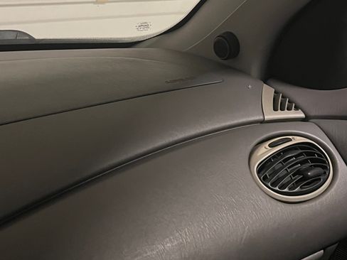 Used 2002 Ford Focus ZTS image 11