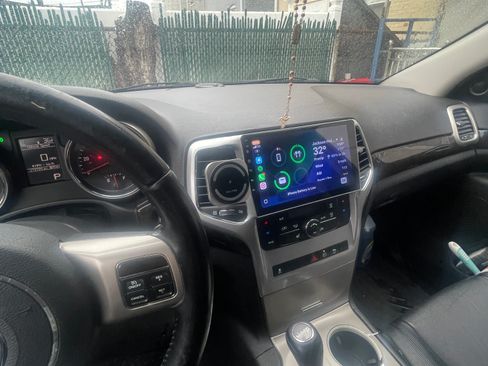 Used 2012 Jeep Grand Cherokee Laredo image 18