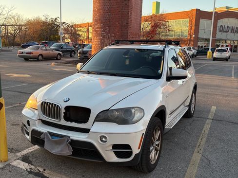 Used 2011 BMW X5 xDrive35d image 8