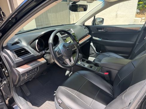 Used 2017 Subaru Outback 2.5i Limited AWD/4WD image 13