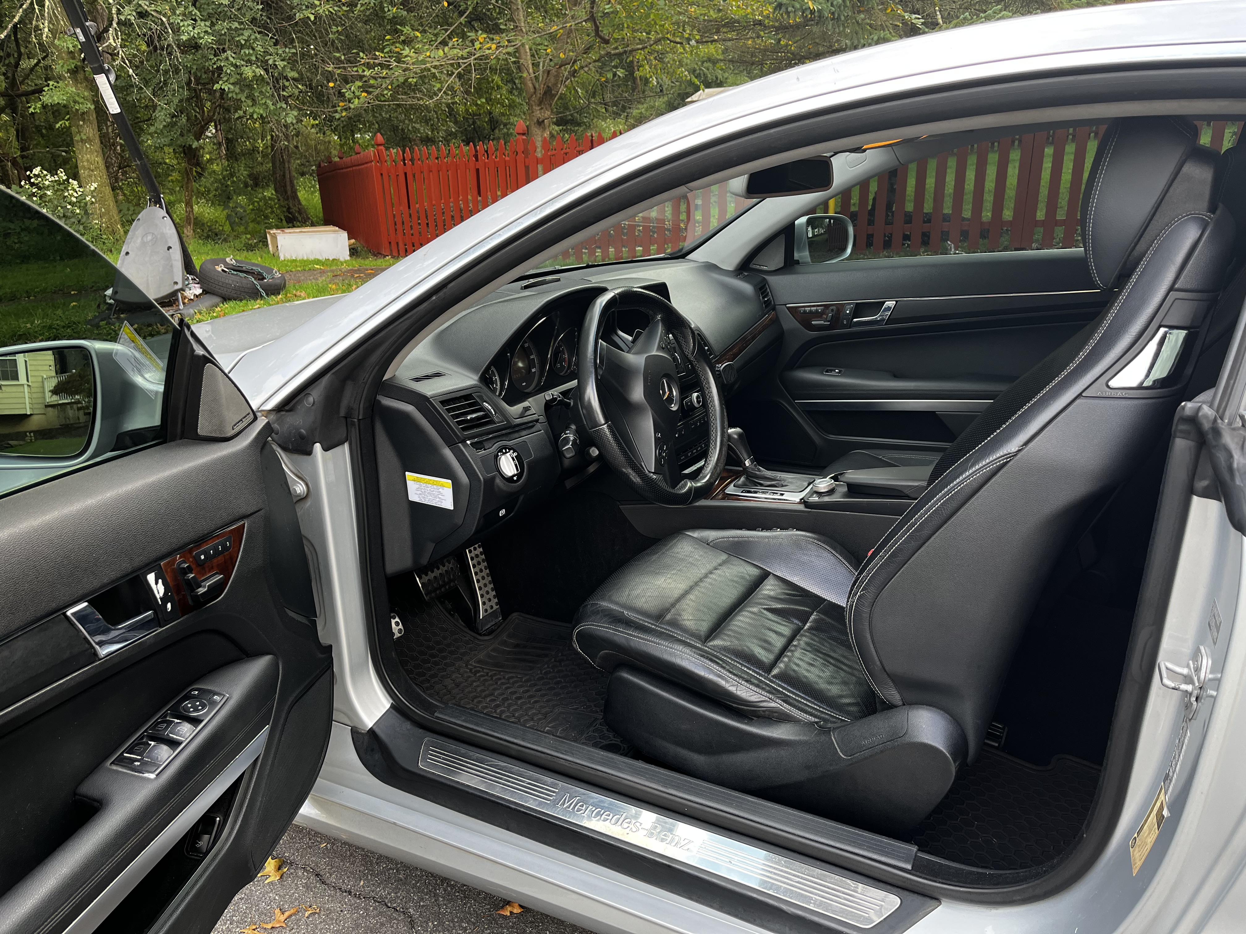 Used 2010 Mercedes-Benz E 550 Coupe image 5