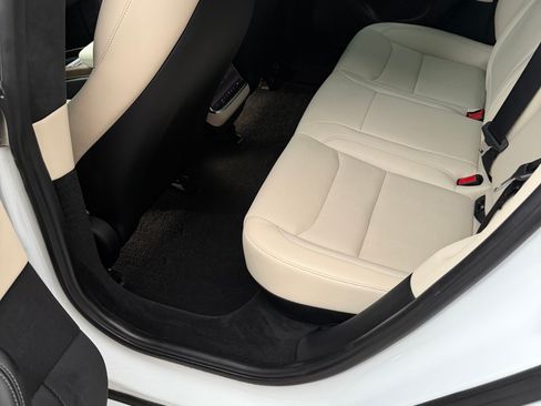 Used 2023 Tesla Model S image 14