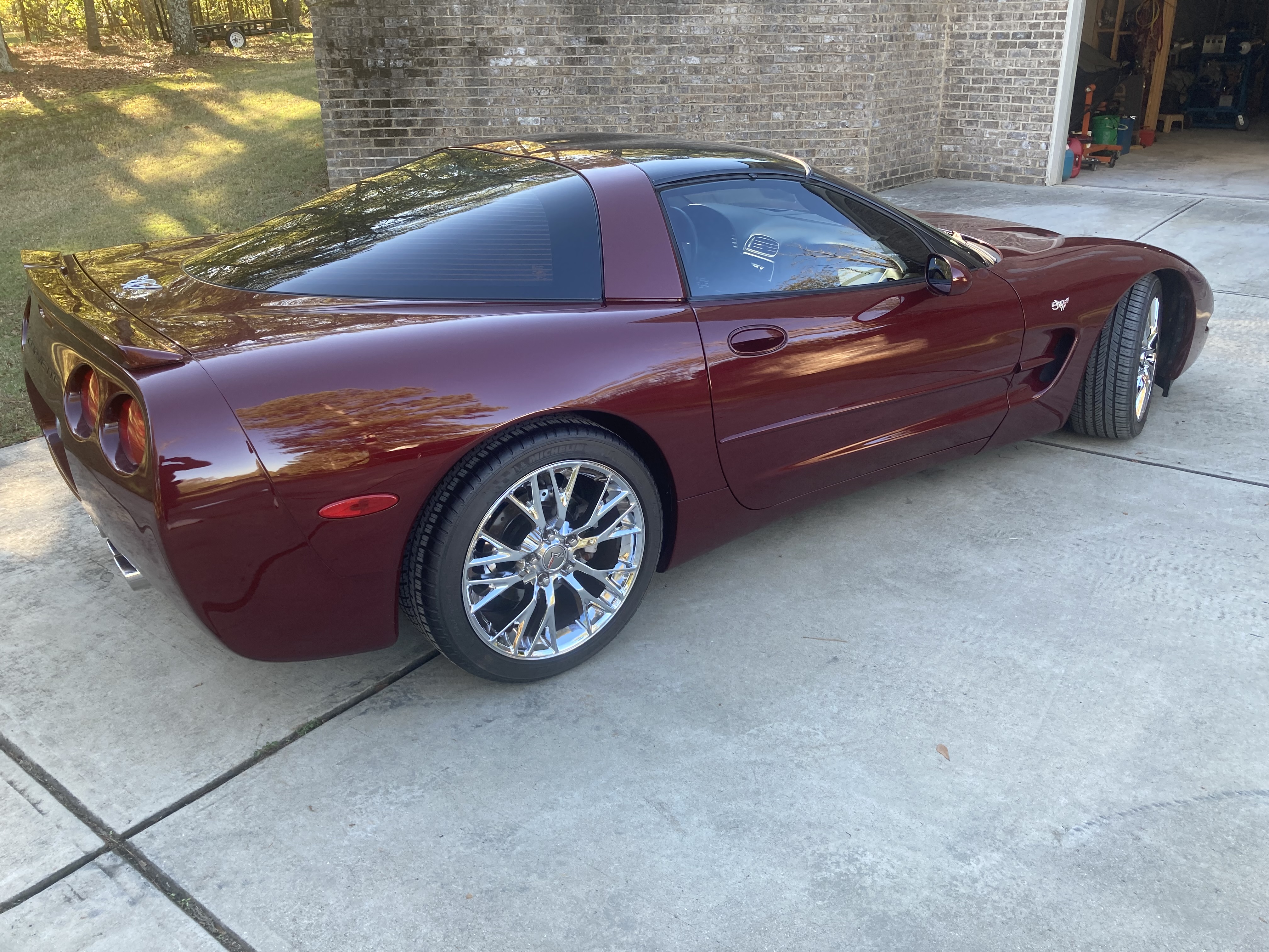 Used 2003 Chevrolet Corvette Coupe w/ Preferred Equipment Group RWD image 8
