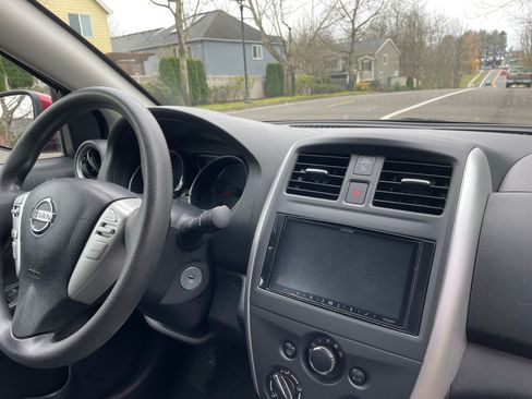 Used 2018 Nissan Versa SV image 21
