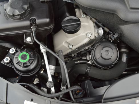 Used 2011 BMW M3 Coupe image 18