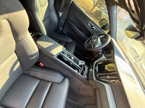 Used 2024 Volvo XC60 B5 Ultimate w/ Protection Package Premier image 22