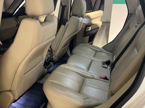Used 2017 Land Rover Range Rover image 16