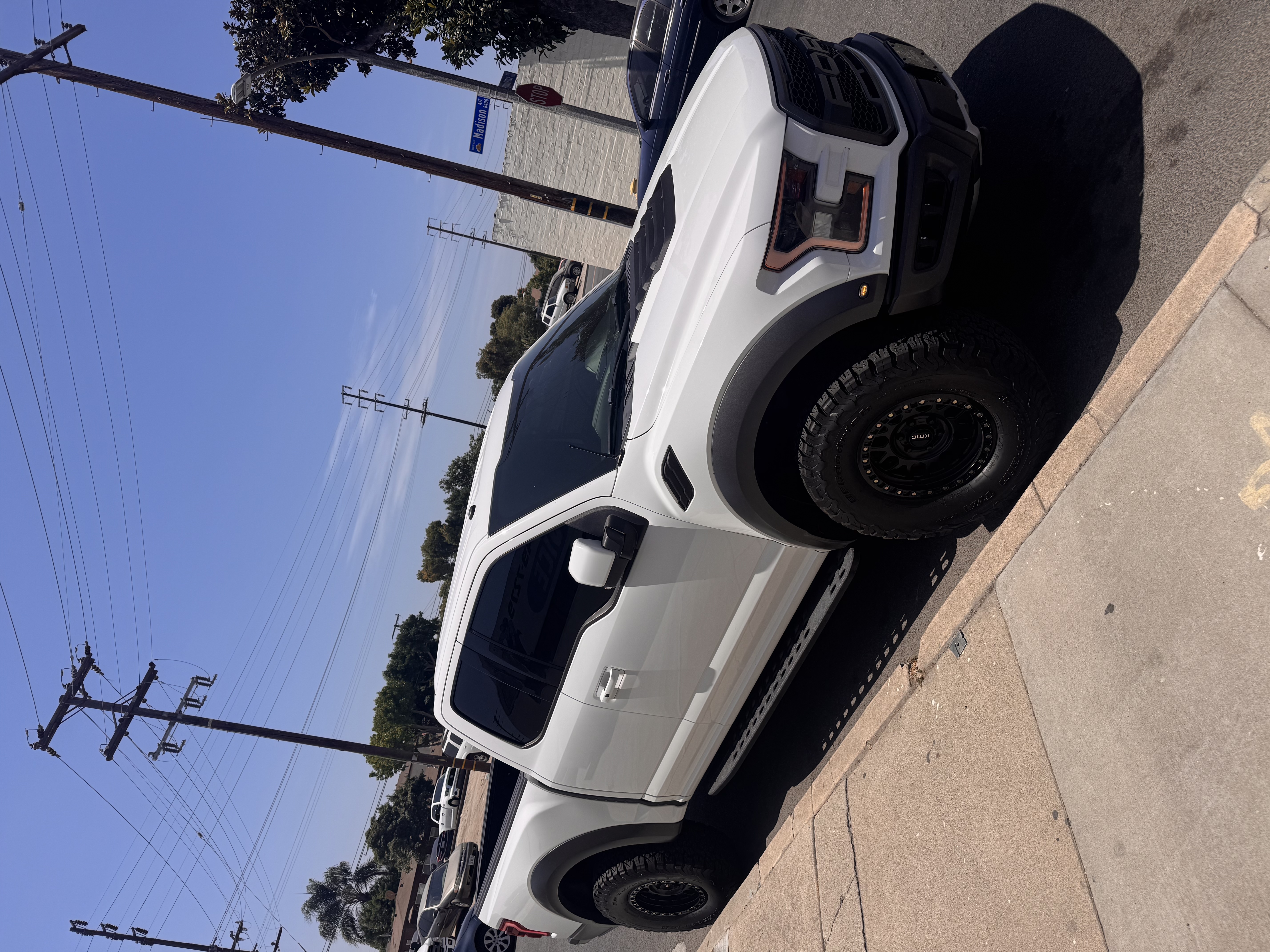 Used 2018 Ford F150 Raptor w/ Equipment Group 802A Luxury AWD/4WD image 2