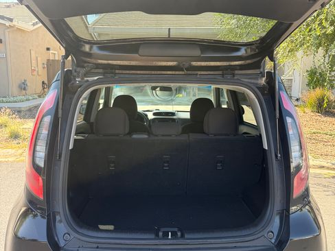 Used 2016 Kia Soul image 12