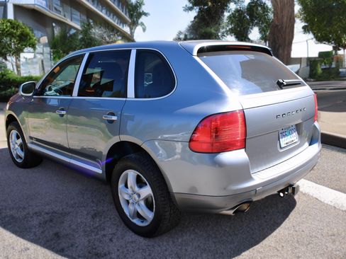 Used 2005 Porsche Cayenne image 1
