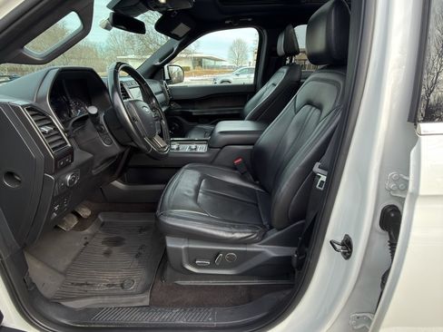 Used 2021 Ford Expedition Max Limited image 12