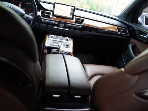 Used 2011 Audi A8 L 4.2 AWD/4WD image 19