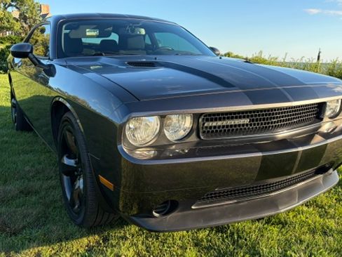 Used 2013 Dodge Challenger SXT w/ Super Sport Group RWD image 5