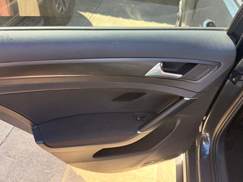 Used 2018 Volkswagen GTI S image 8