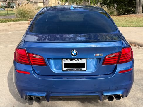 Used 2013 BMW M5 image 9