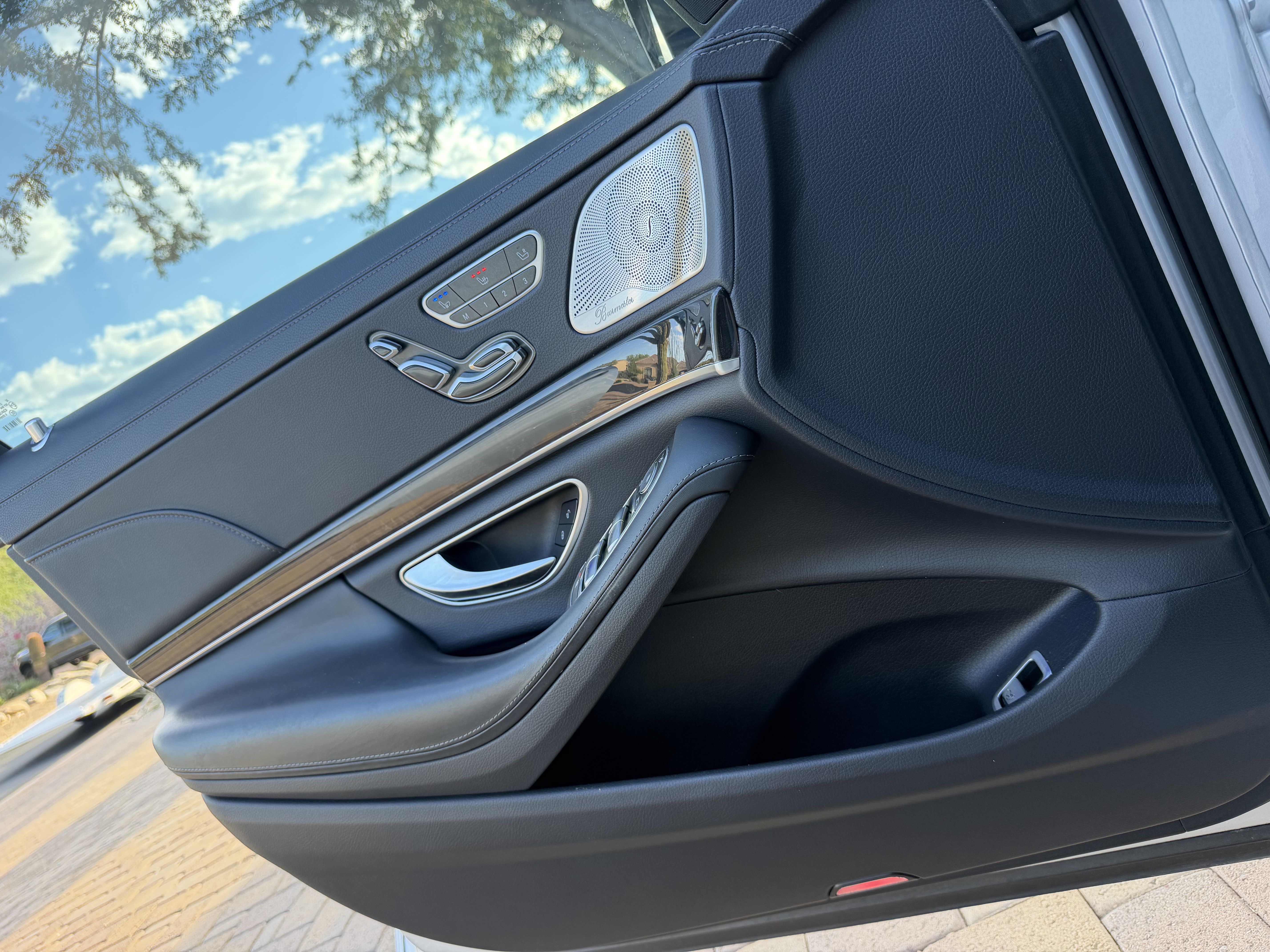 Used 2016 Mercedes-Benz S 550 Sedan image 24