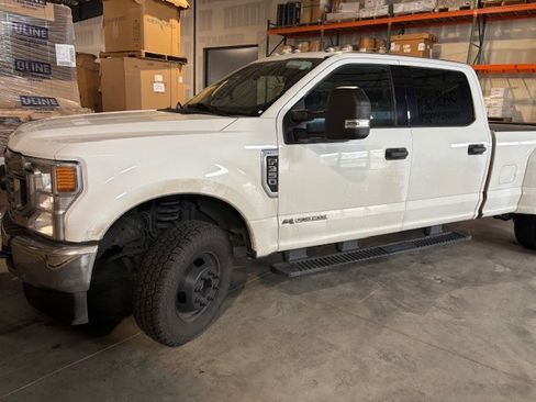 Used 2021 Ford F350 XLT image 2