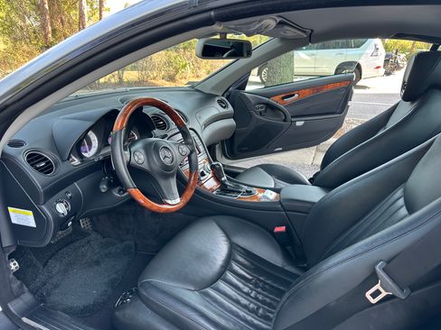 Used 2009 Mercedes-Benz SL 550 image 10