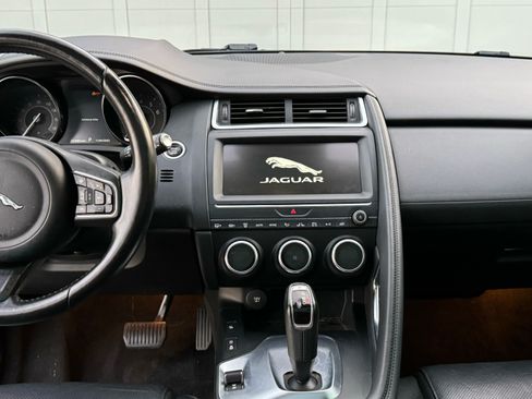 Used 2018 Jaguar E-PACE S image 10