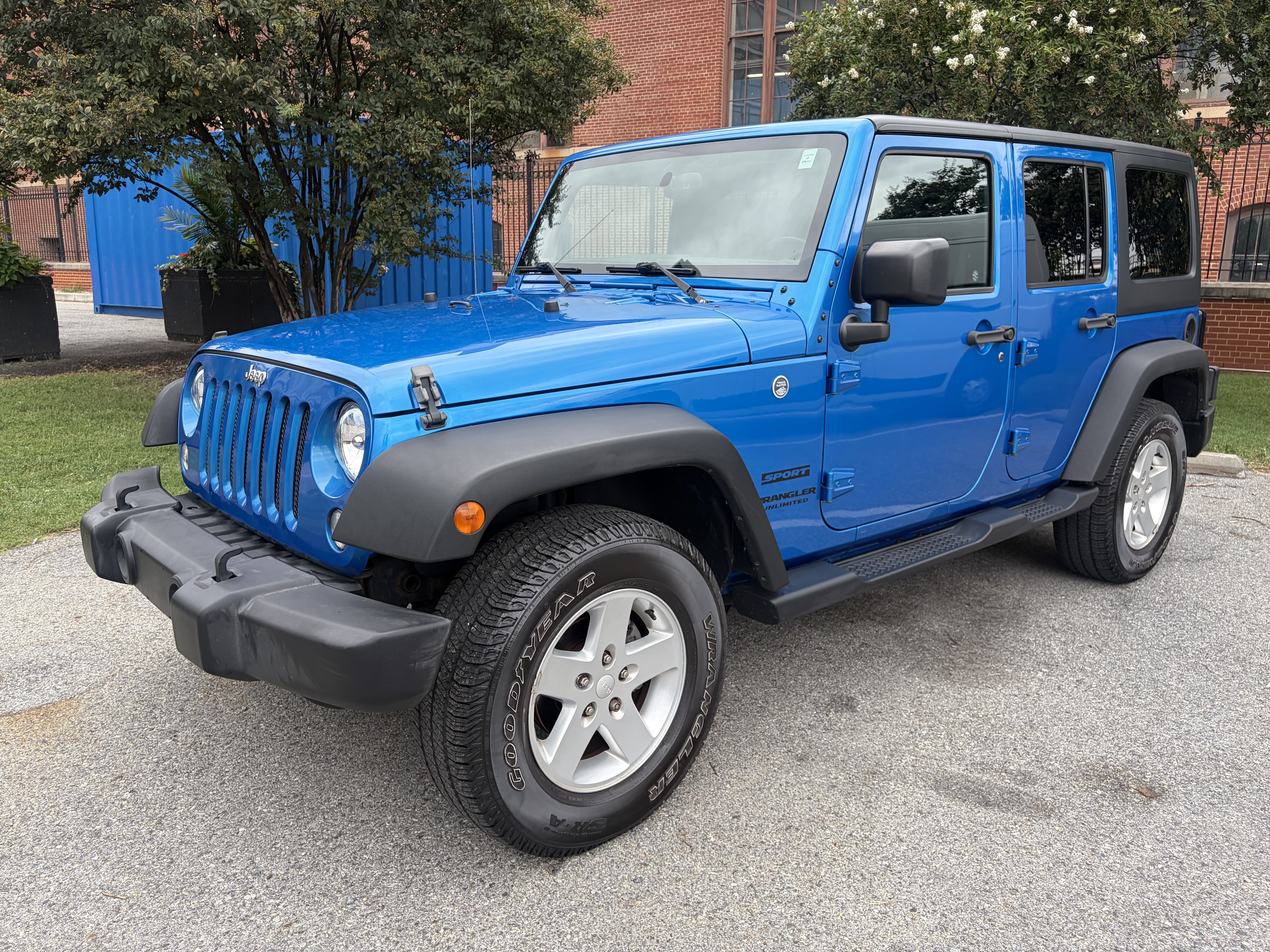 Used 2016 Jeep Wrangler Unlimited Sport w/ Quick Order Package 24S AWD/4WD image 5