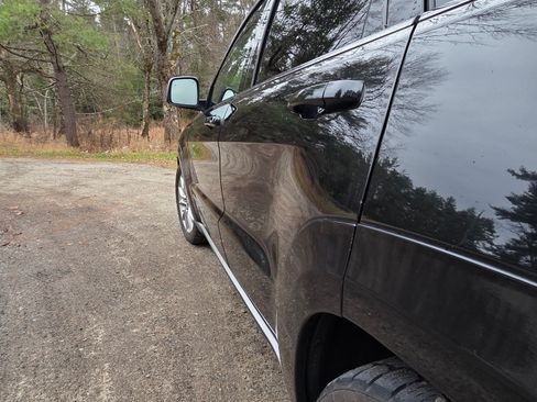 Used 2015 Jeep Grand Cherokee Summit w/ Platinum Series Group image 2